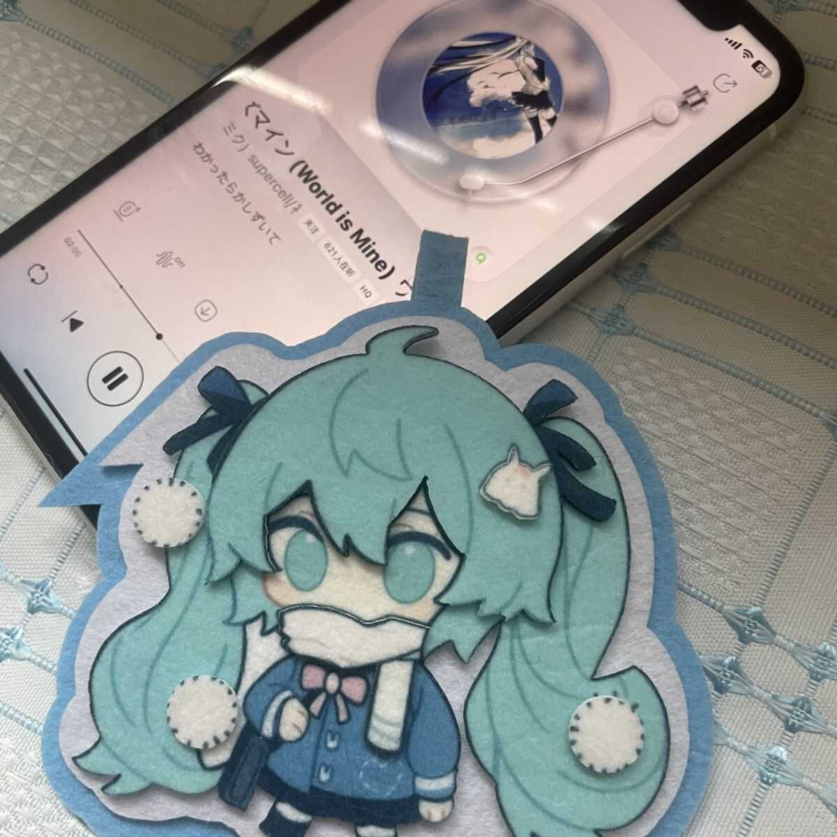 Miku woven decoration (10cm)