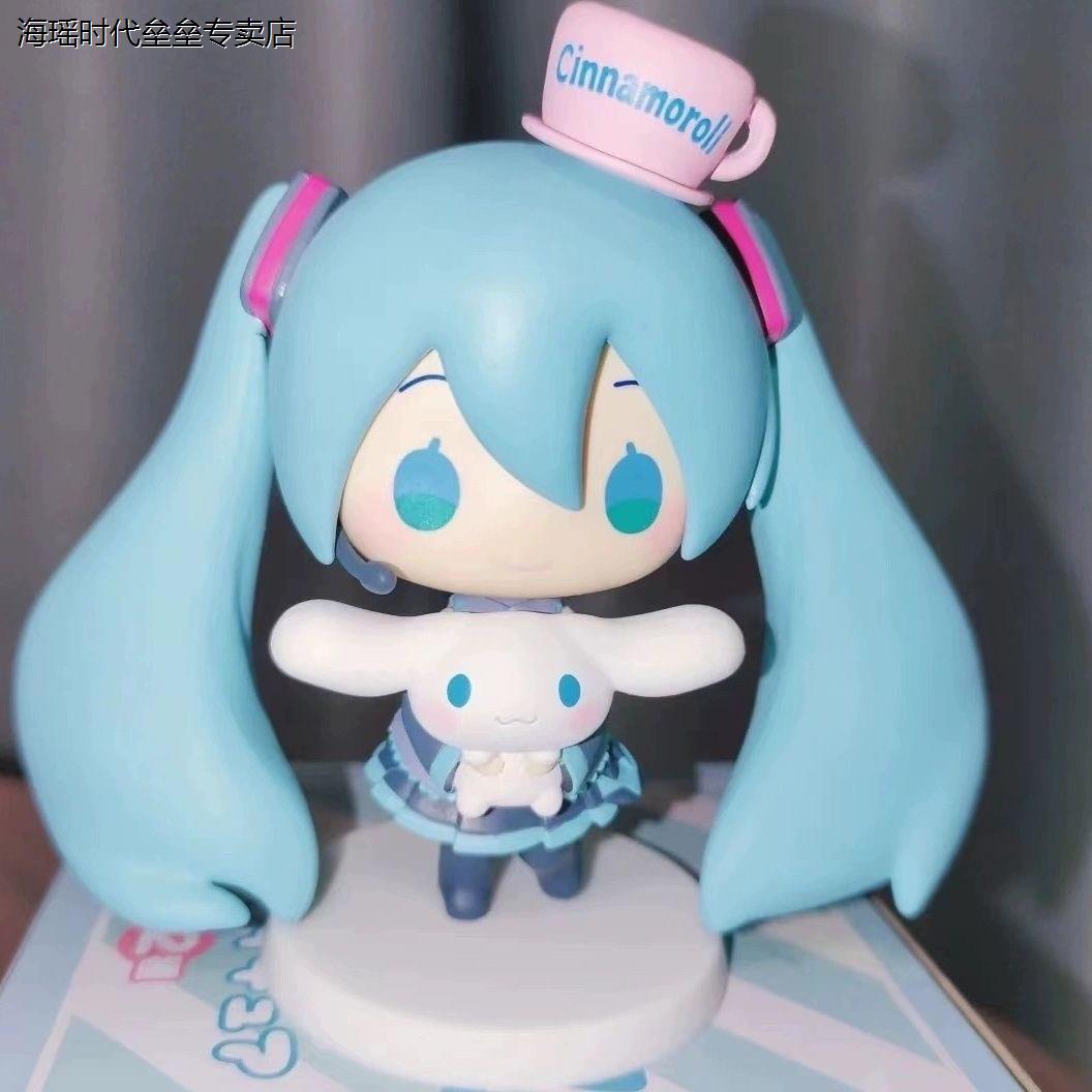 Miku Figure