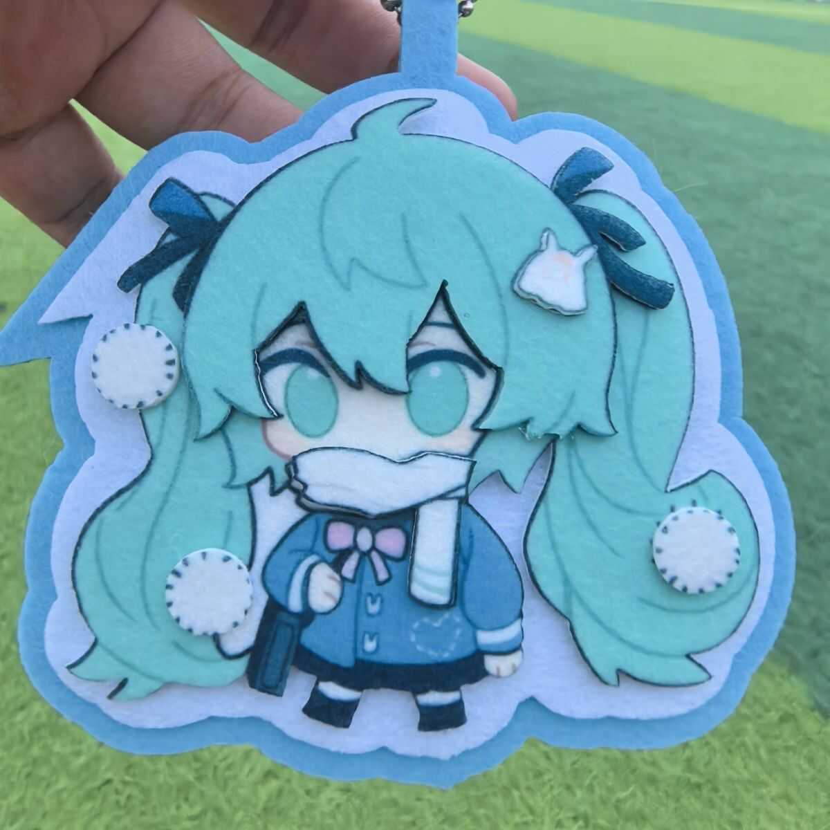 Miku woven decoration (10cm)