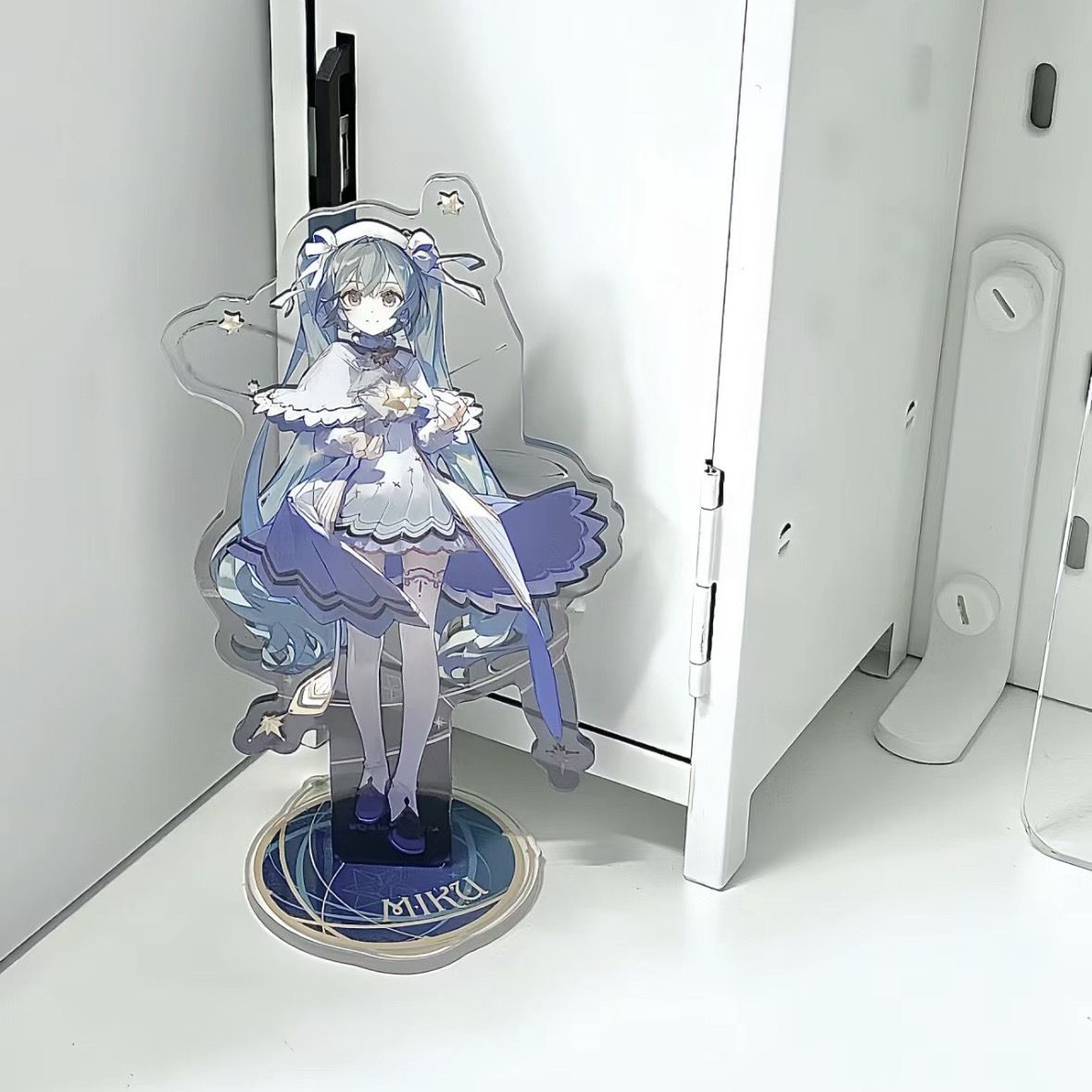 Miku Standing Sign