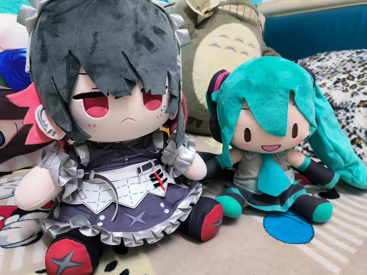 Ellen Joe 40cm Big Plush，Magnetic shark tail